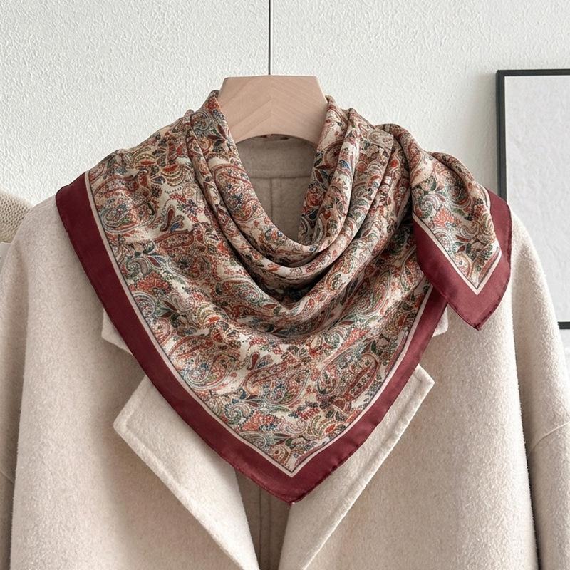 71 meters white chain cotton and linen small square scarf silk scarf women's spring and autumn winter scarf scarf high-end scarf