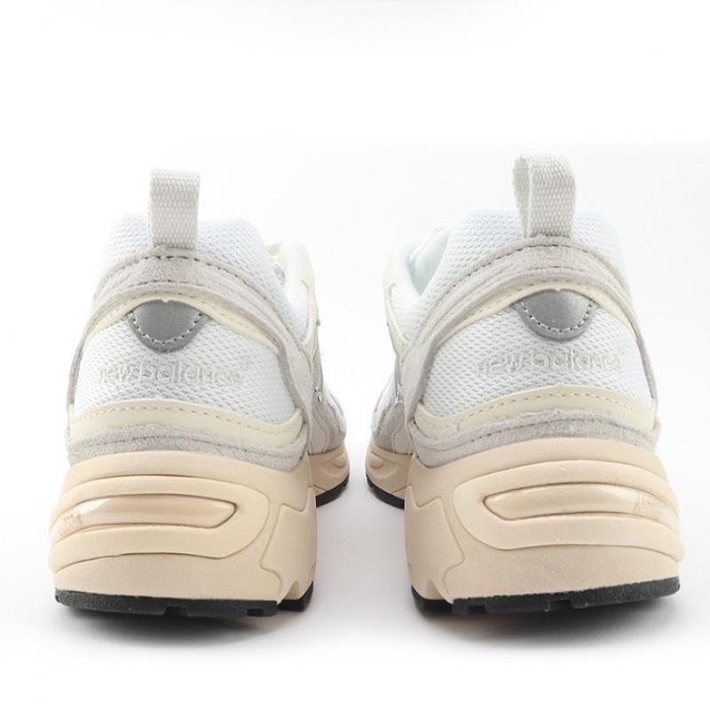 New Balance 878 Ivory