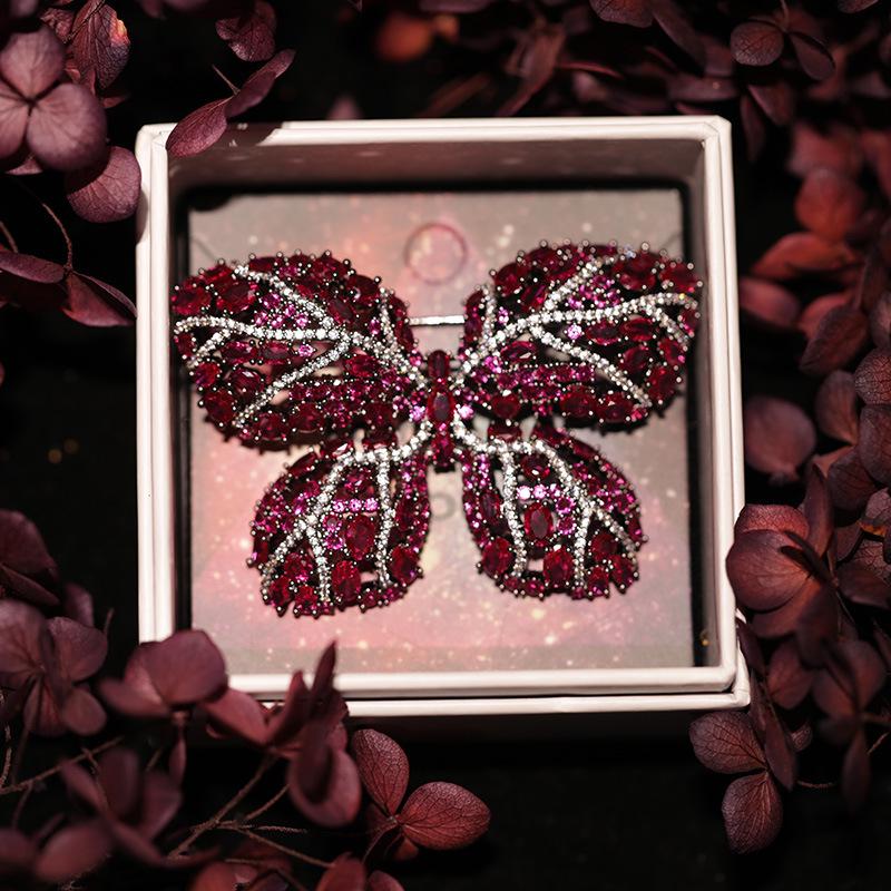 Luxury Parisian Butterfly Brooch: High-End Craftsmanship & Runway Style