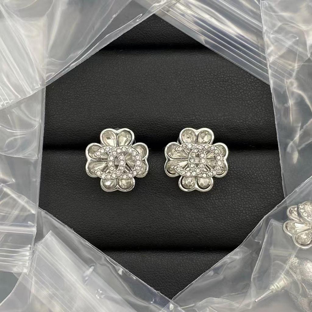 Xiangjiejie 2025 Silver Earrings: Niche Design, Small, Exquisite, and High-Temperament