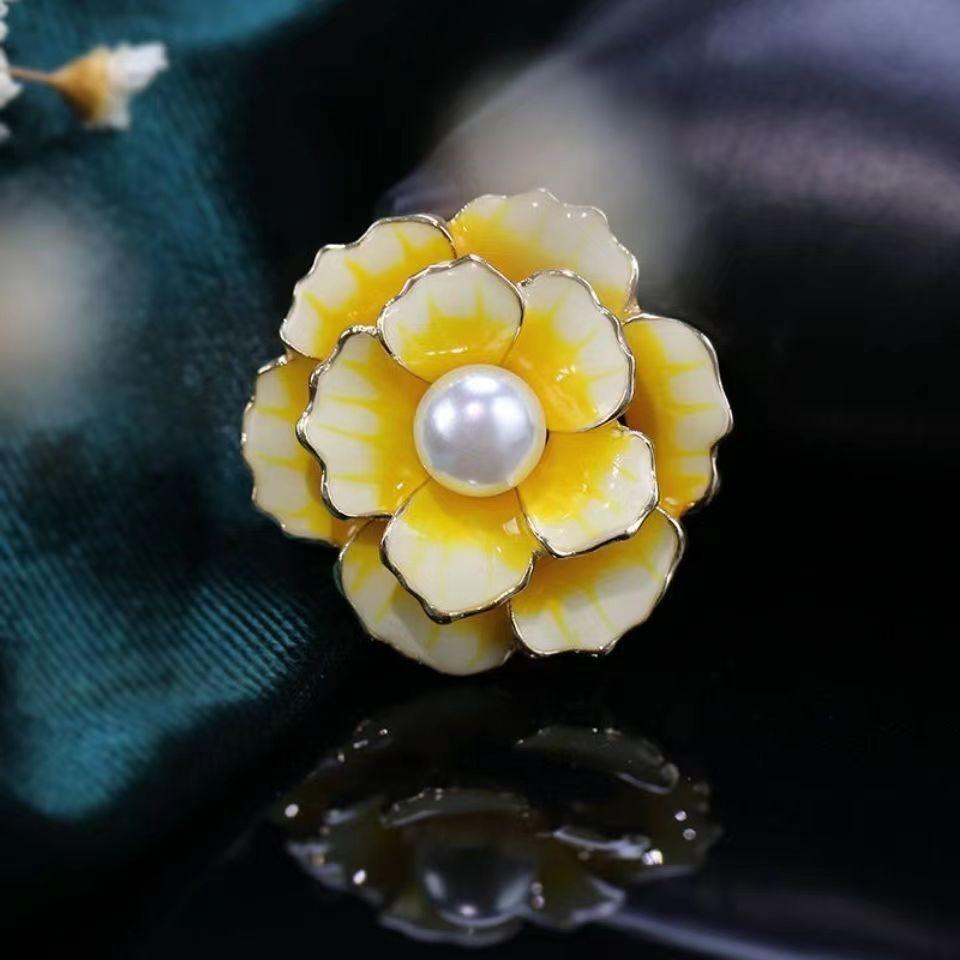 

Simple Camellia Flower Light Luxury and High-end Accessories Brooch 5*5CM