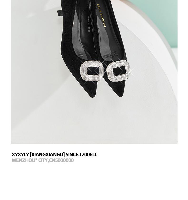 [Same as in the mall] Temperament pointed heavy duty water drill square buckle thin heel shallow mouth single shoe