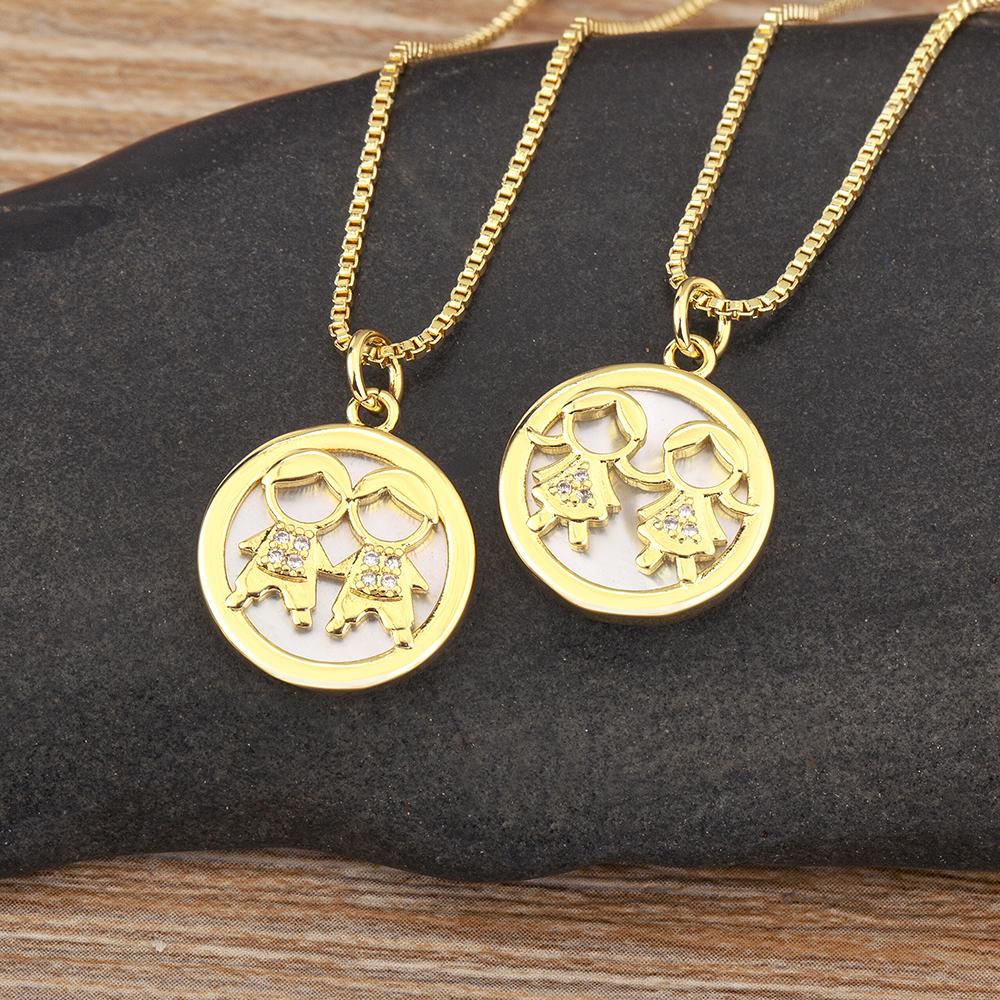 Natural Shell Circular Pendant Necklace, Paired With Copper Zircon, Suitable For Both Men And Women To Wear.