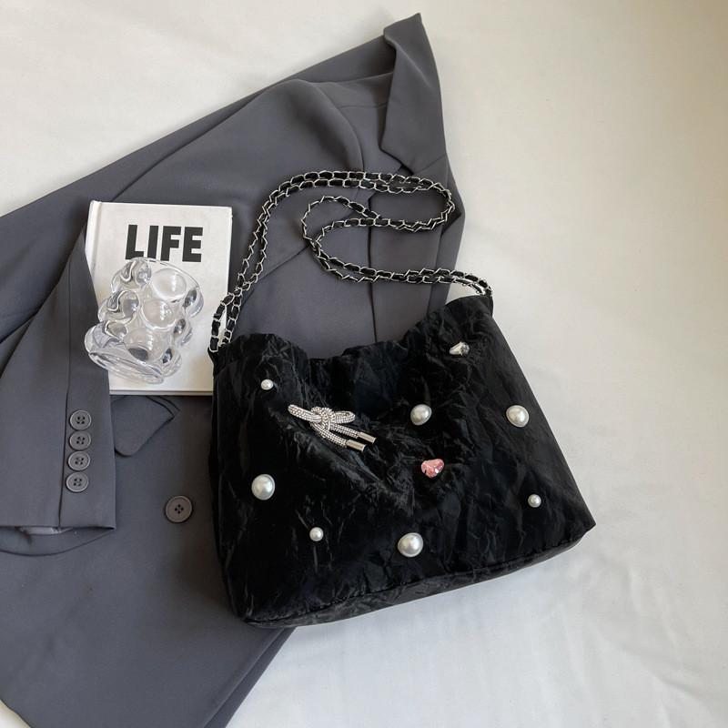 Chic Casual Medium Sized Shoulder Tote Bag For Women Featuring Trendy Spring Summer Fashion Elements