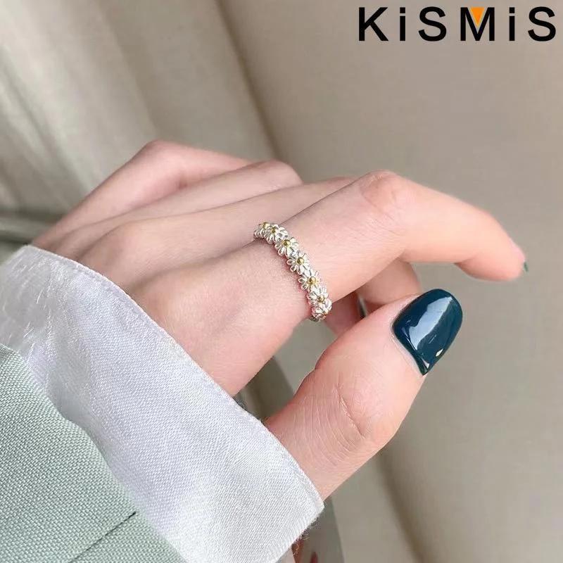 Fashionable Silver Tone Adjustable Daisy Flower Ring Ideal Womens Jewelry for Special Occasions Gift for Friends Sisters