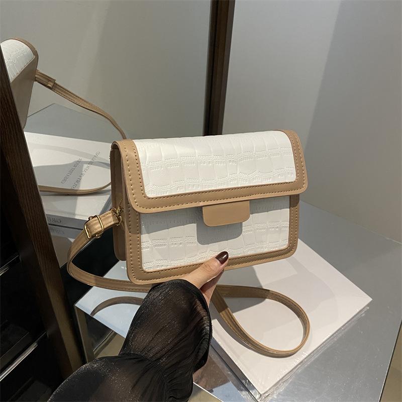 This year's popular bag 2024 new bag women's autumn trend foreign style messenger bag niche fashion small square bag
