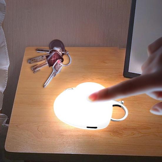 Mini Heart Keychain Pendant Clip-On Night Light Touch-Activated LED Heart-Shaped Night Lamp Home Decor