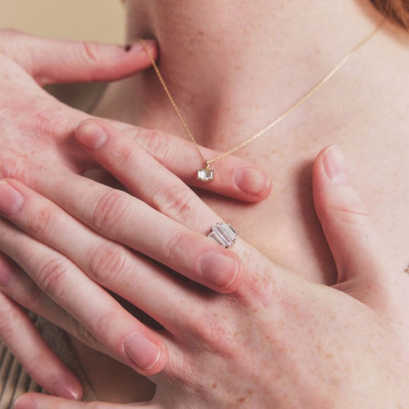 

JOY GRYSON Insolite Essential Necklace JG4SNS40 YELLOW