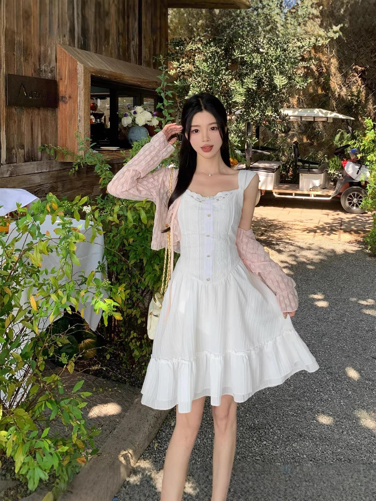 Plus Size Women s White Lace Camisole Dress - Loose Fit for Spring/Summer XL