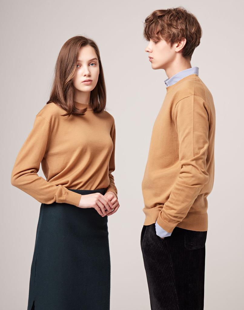 AYIHOLIC CASHMERE Semi-Over Wool Knit Round