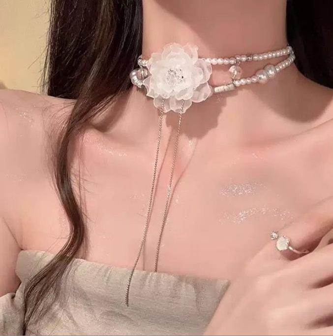 Exquisite Crystal Choker Necklace: Elegant Luxury Jewelry for Women