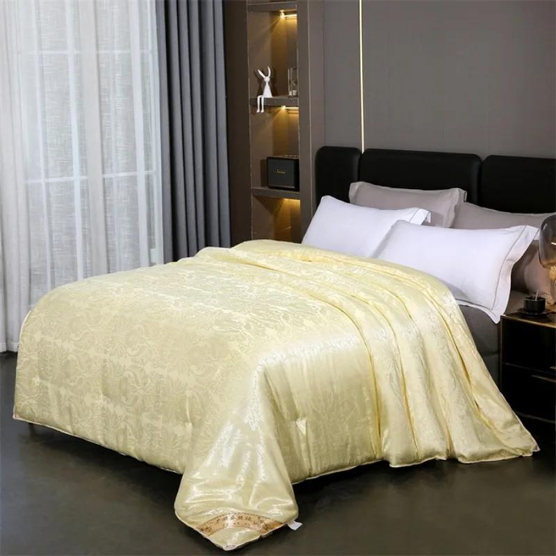 

2025 Пион-паук Высококачественное шелковое одеяло Хлопковое одеяло Весенне-осеннее одеяло Утолщенное Теплое Зимнее одеяло 220x240cm 2kg бежевый