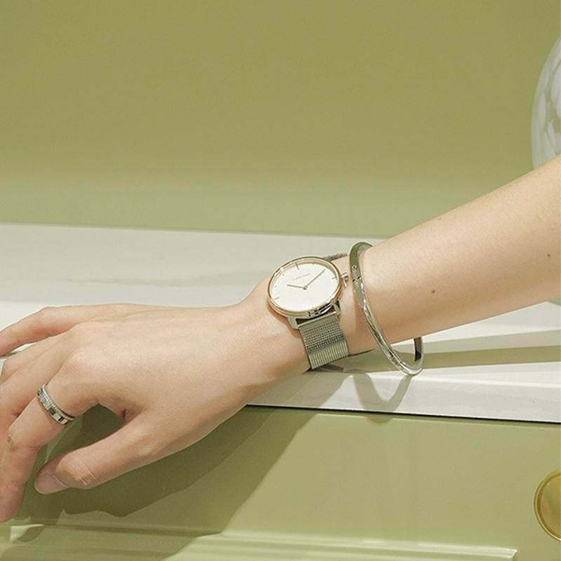 Calvin Klein Ewige Serie Uhr Quarzwerk Edelstahlarmband Weißes Zifferblatt Damenuhr Erhältlich Geschenkbox Einfache Stahlkette 25200157