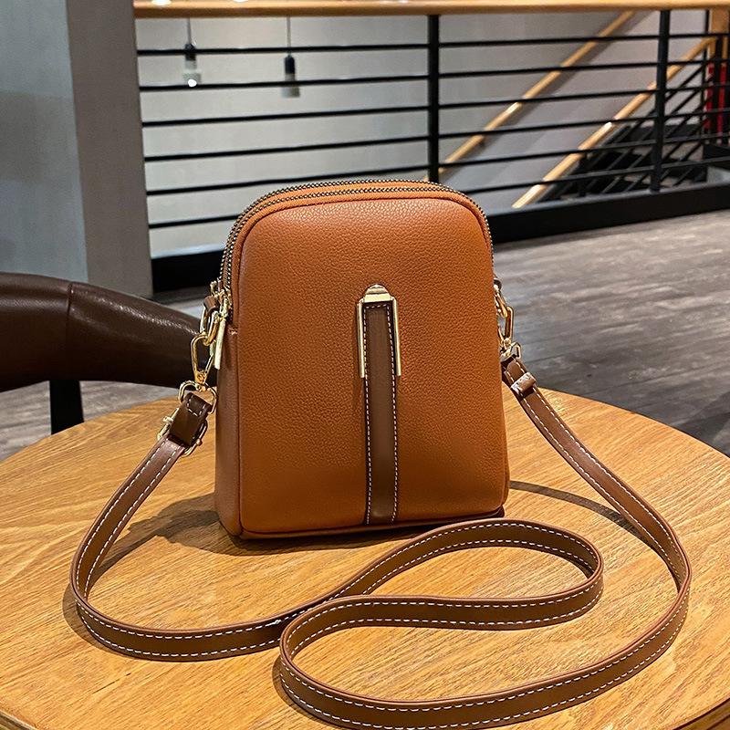 

Brand Women s Shoulder Bag Fashion Phone Diagonal Cross Bag Leather Casual Designer Trendy Phone Wallet Girl Essential Small Bag 17cmX8cmX19cm