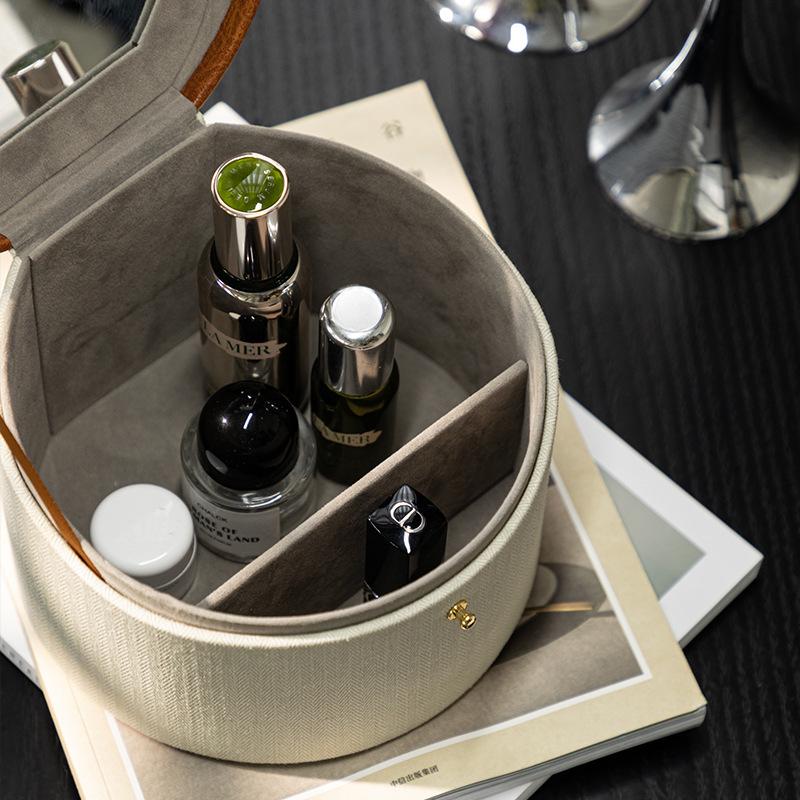 Luxury Handheld Makeup Bag with Mirror Jewelry and Miscellaneous Storage Bucket Portable High end Cosmetics Storage Box
