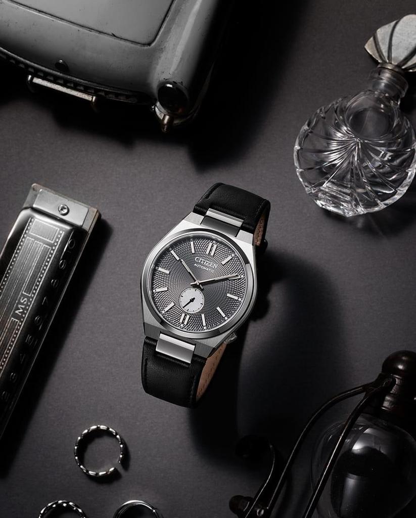 Citizen Kožené hodinky TSUYOSA s automatickou 60hodinovou rezervou energie NK5010-01H
