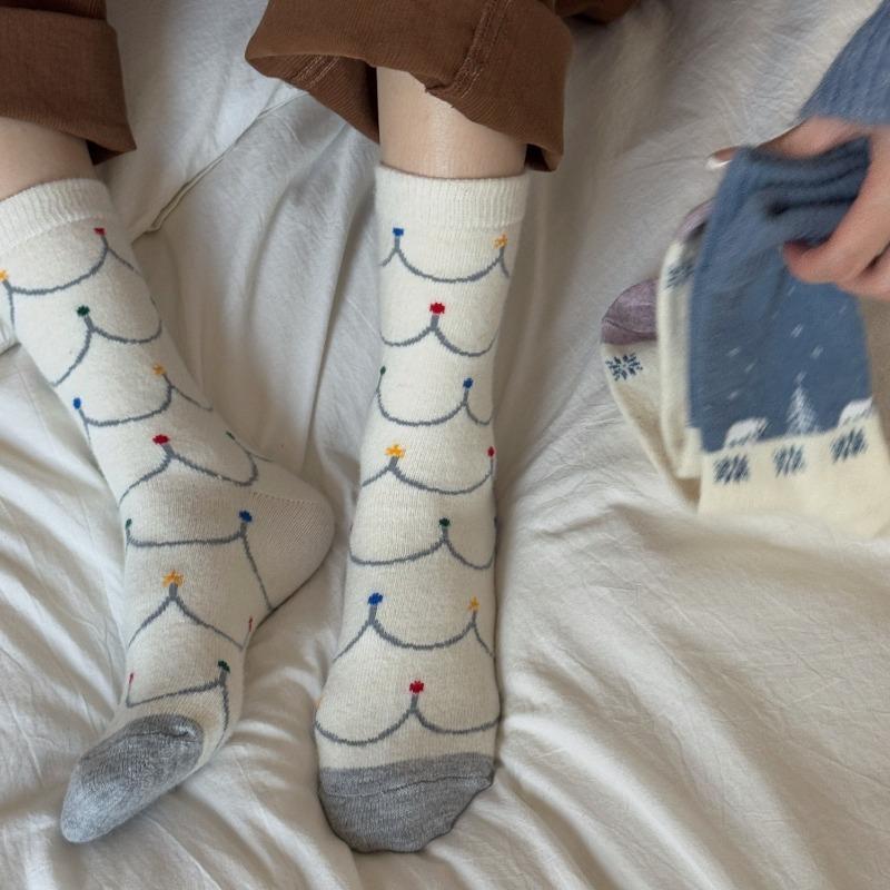 Female Autumn Winter Warm New Year Christmas Elk Color Contrast Wool Tube Pile Socks