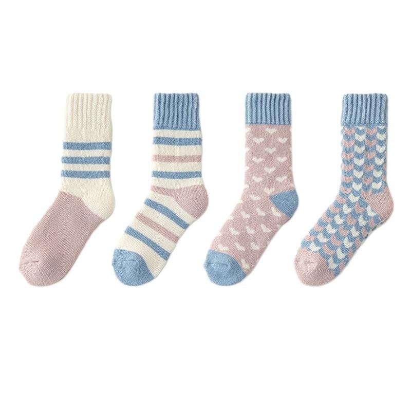 Thickened Socks for Women To Keep Warm and Retain Heat, Autumn and Winter with Loops, Fleece, Cold-resistant, Loose, Retro Floor Socks