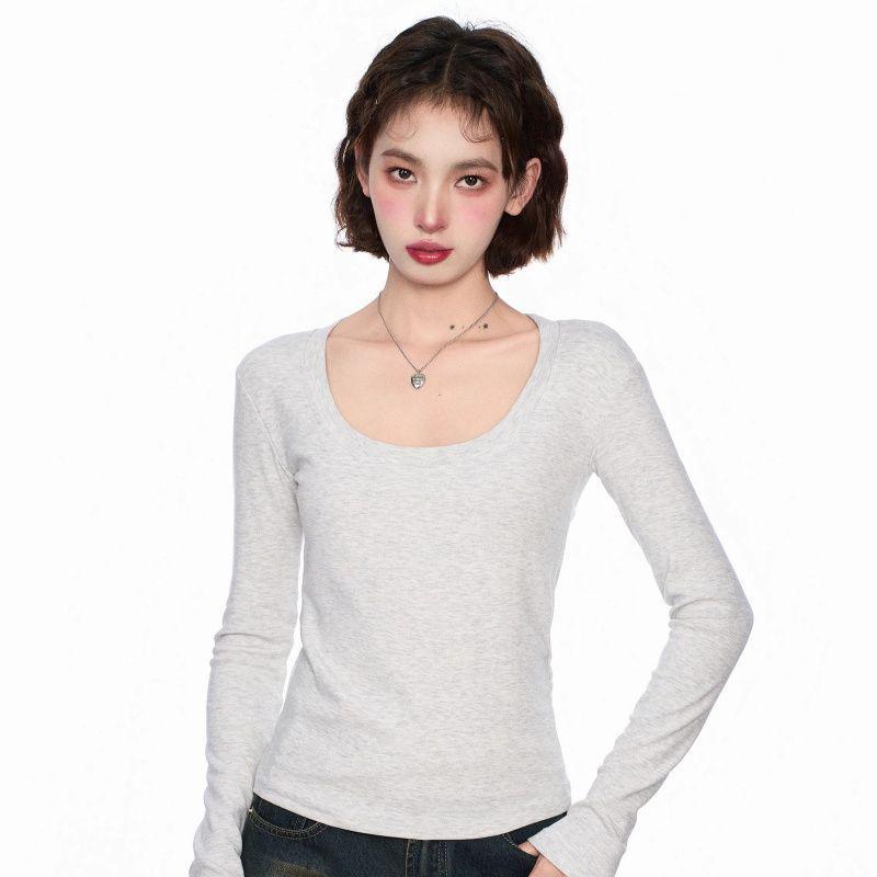 

Women s Dark Blue U-Neck Slim-Fit Long-Sleeve Top, Ideal for Spring & Autumn Layers L (Weight 105-115 lbs)