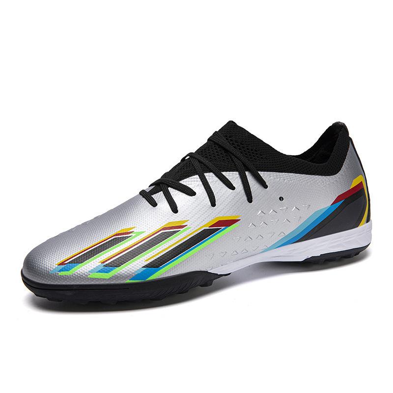 Football shoes men's one nail seamless adult training students new fly-woven sports broken low-top 2025 long nails