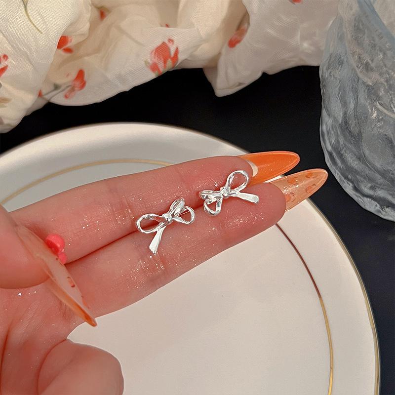 S925 Silver Stud Earrings Women's Ear Hole Earrings Niche Design Earbone Studs High-end Earrings