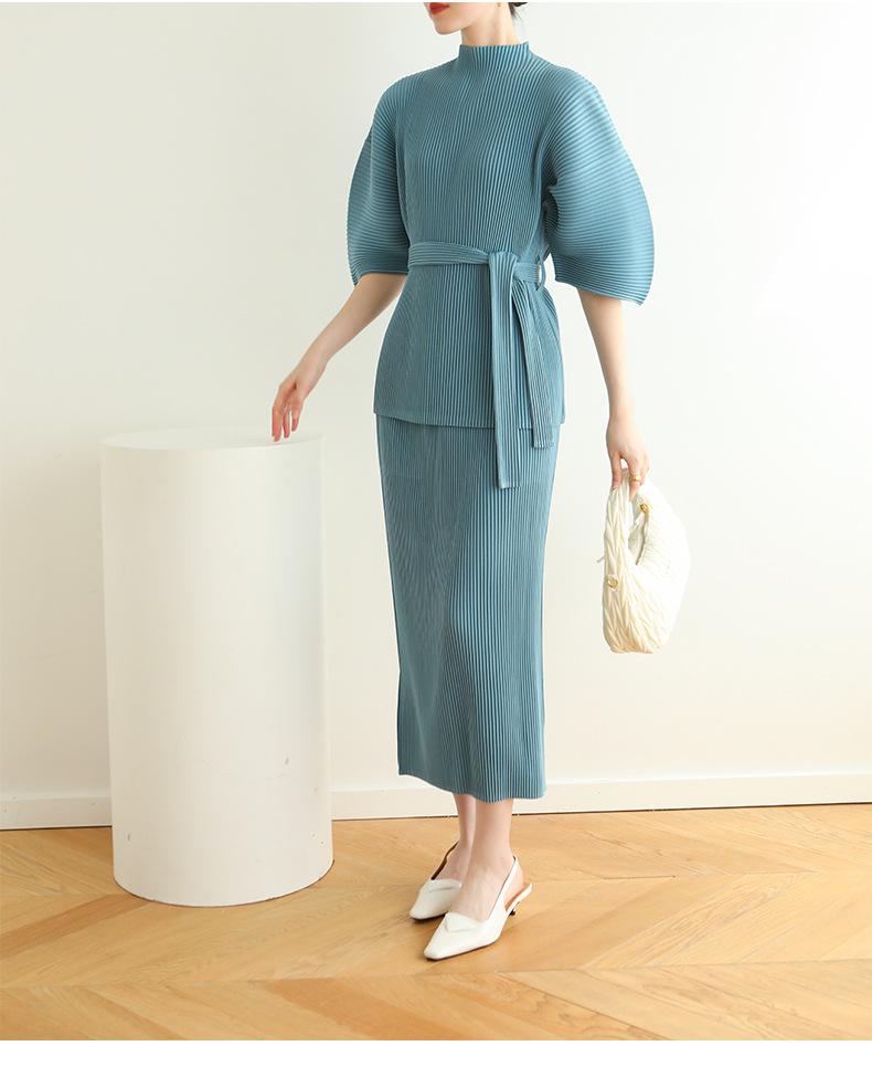 2026 Spring Miyake High-End Pleated Batwing Sleeve Casual Top