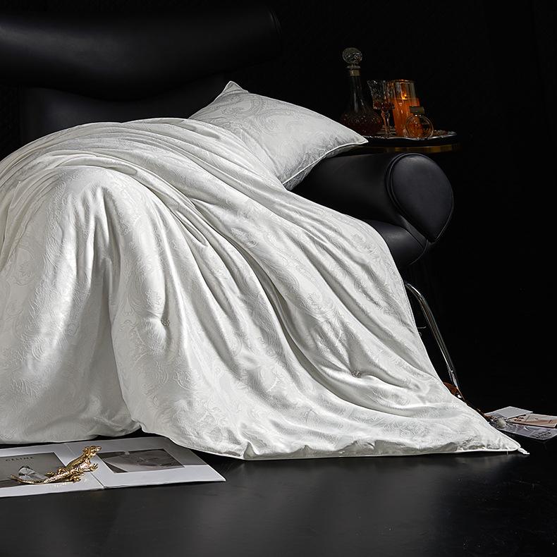 100% Regenerated Mulberry Silk Winter Comforter with Quality Certification