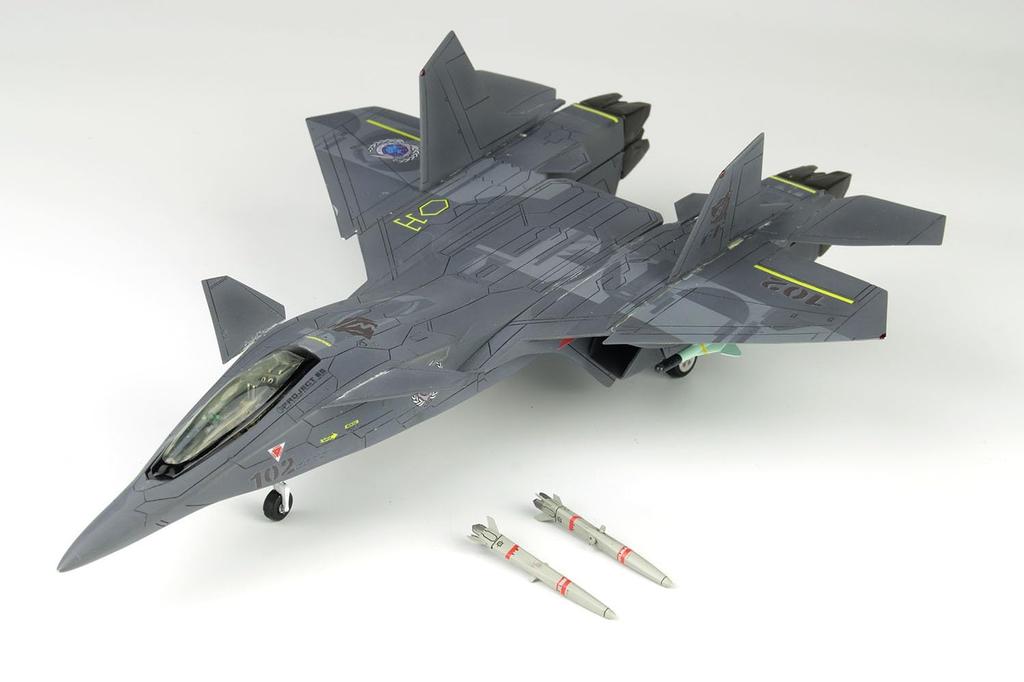 PLATZ Combat Fairy Yukikaze FFR-31 Silpheed with AAM-V/VII Missiles 1/72 Scale Unpainted Multi-Material Kit X-19 (Airplane)