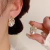 Spring and Summer New Fashion Earrings, High-end Design Sense, Zircon Leaves, Pearl Earclips, No Ear Piercings, Exquisite Light Luxury Earrings.