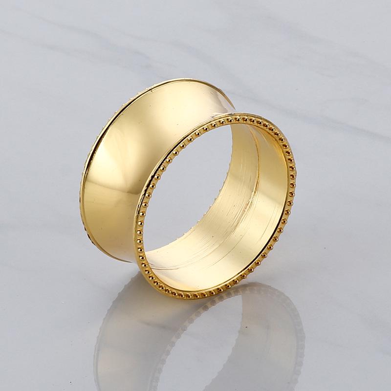 Elegant Metal Napkin Ring for Table Setting Décor