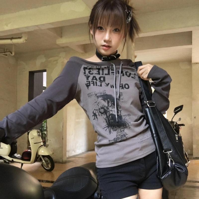 2KWEIRD Japonské Y2k Tričko s odhalenými rameny Grungeová estetika Graffiti potisk Tričko s dlouhým rukávem Vintage Harajuku Streetwear 90s