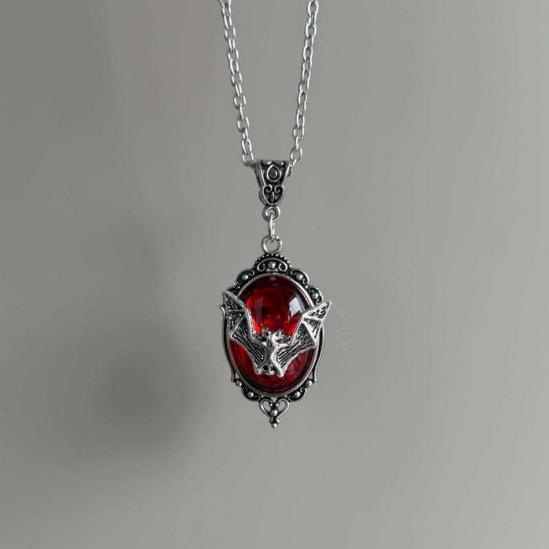 Gothic Vampire Bat Pendant Necklace with Black Gemstone - Halloween Gift