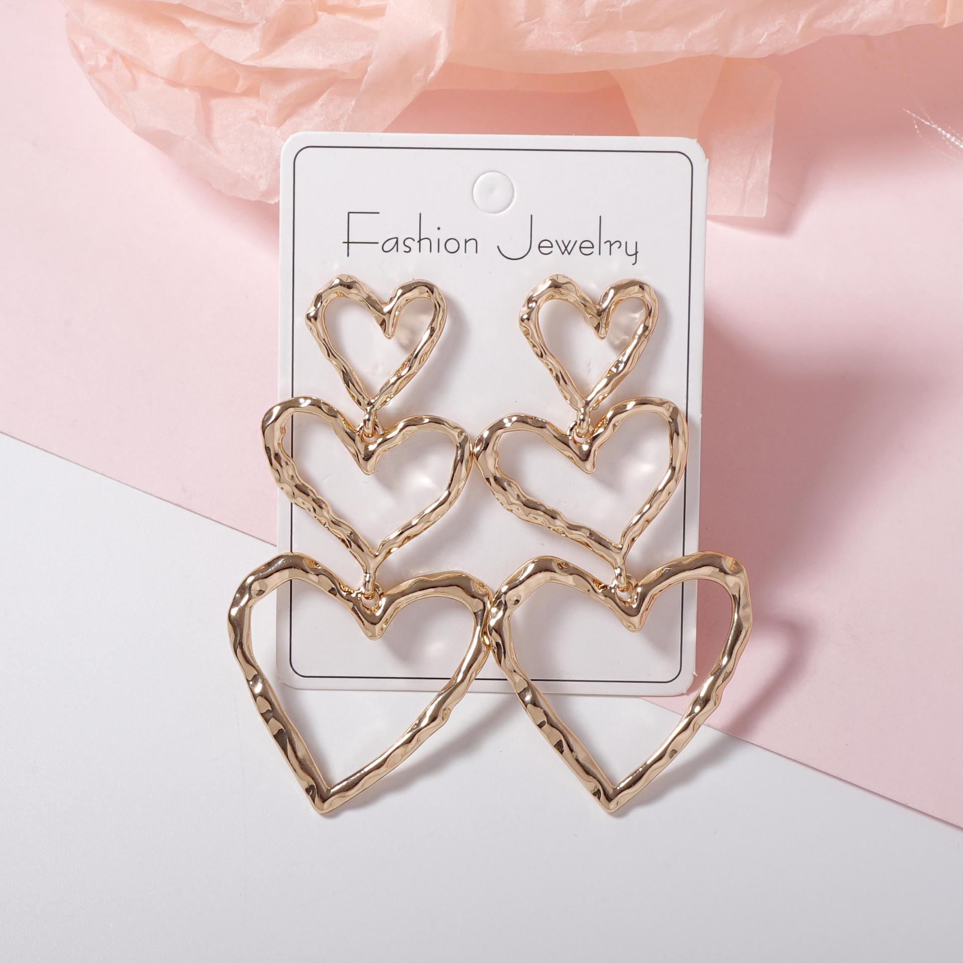 

European and American personalized fashion trend heart-shaped alloy line earrings, retro high-end light luxury earrings and pendants