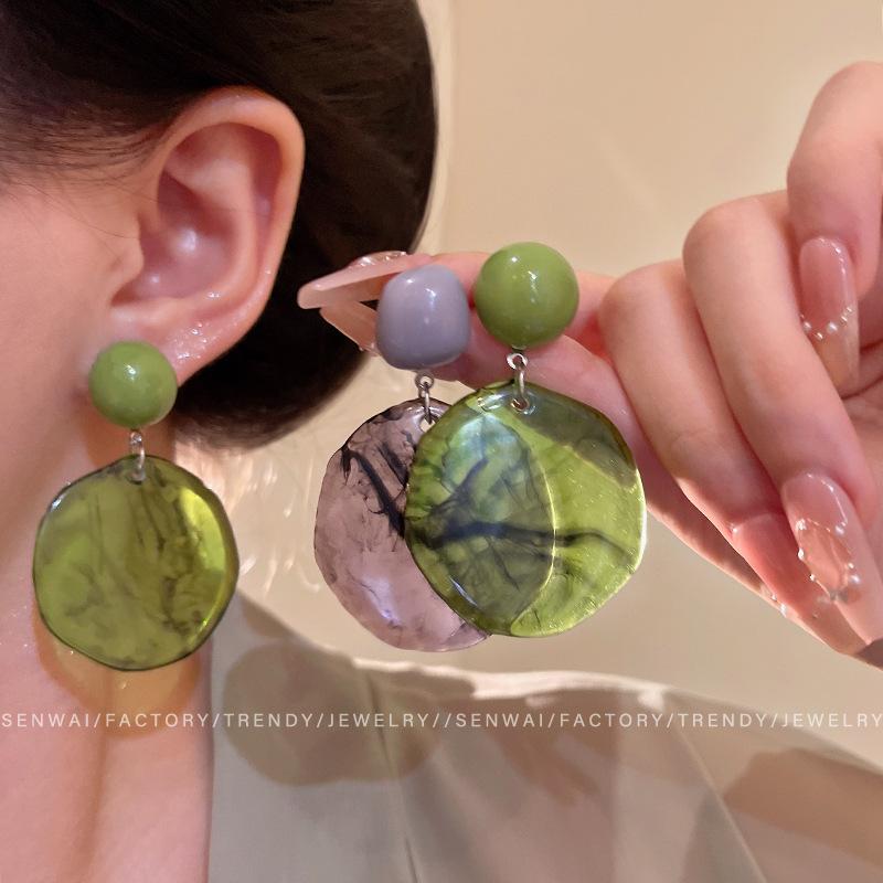 Hong Kong Style Retro Olive Green Smudged Earrings Women's Exaggerated Design Stud Earrings