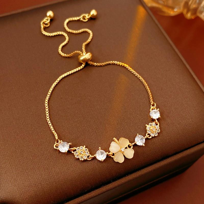 Elegant Gold Plated Cats Eye Stone Flower Bracelet Women Delicate Floral Design Luxury Minimalist Jewelry
