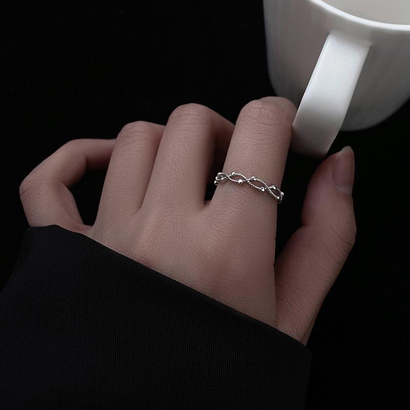 Personalized Girlfriend Ring Jewelry Light Luxury Niche Design Hollow Line Sense Cross Dot Open Ring Women