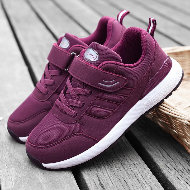 Mode Frühling Lila Strick-Sneaker Damen Slipper Mama Schuhe Weiche Sohle Schuhe für ältere Menschen Mittelalterliche Ältere Sneaker Walking Schuhe