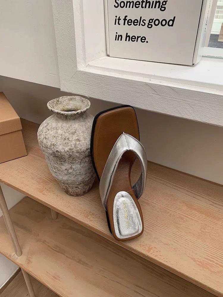 2025 summer new fashionable versatile silver square head slippers women wear thick bottom heightening pinch foot cool slippers