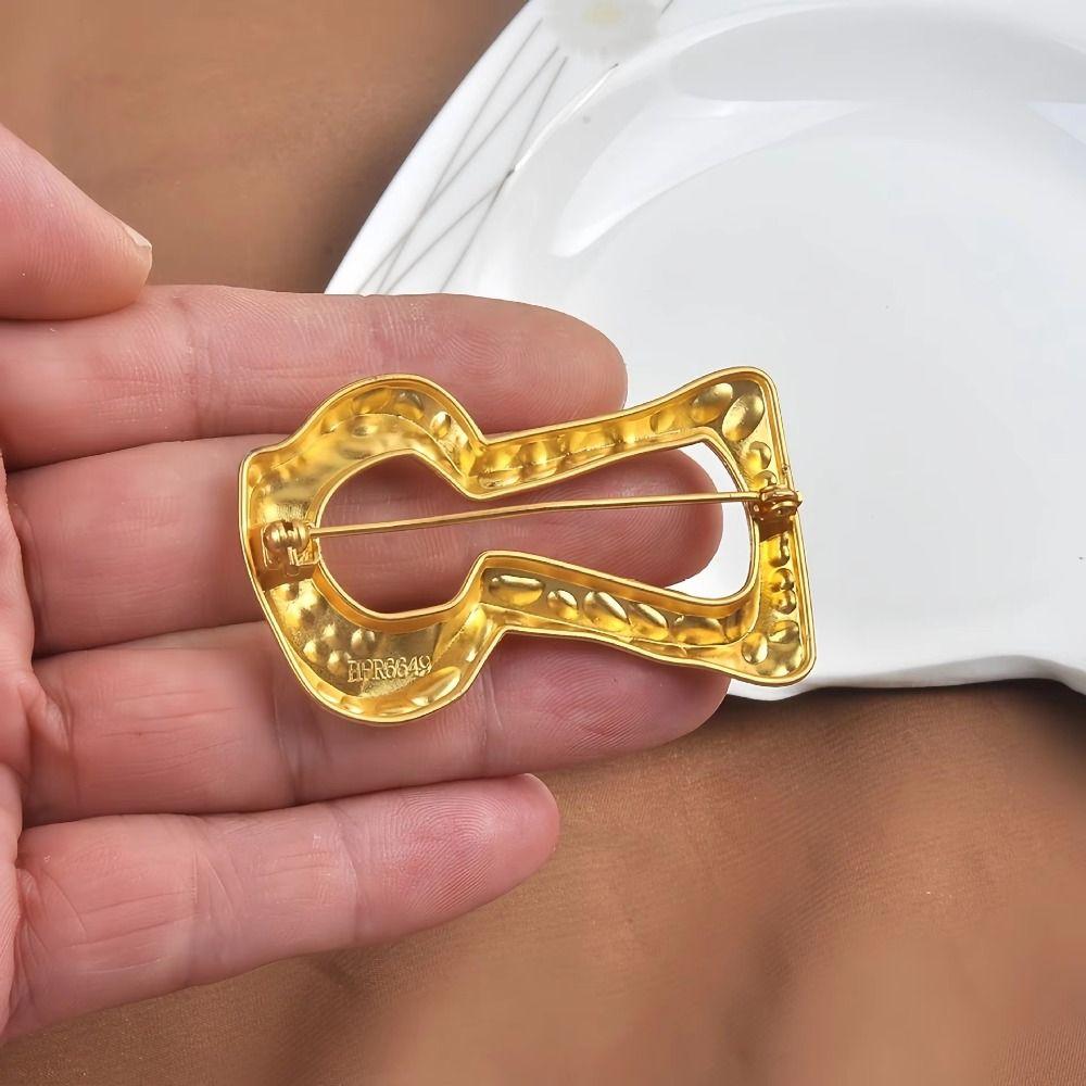 Vintage Jas Pin Corsage Ornament Metaal Glanzend Broche Uniform Sleutelgat Broche Mannen