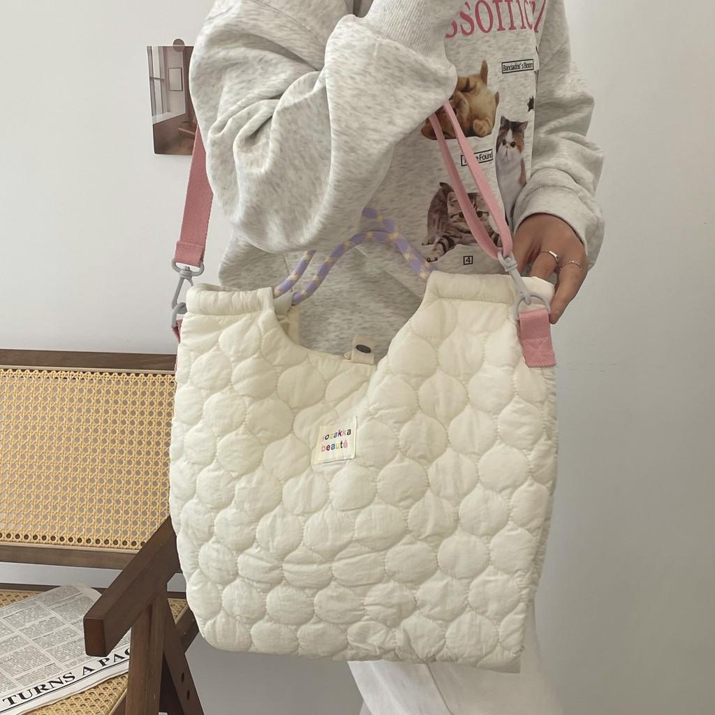 Spacious And Chic Heart Quilted Tote Bag In Multiple Colors For Casual Outings Gourd Cream