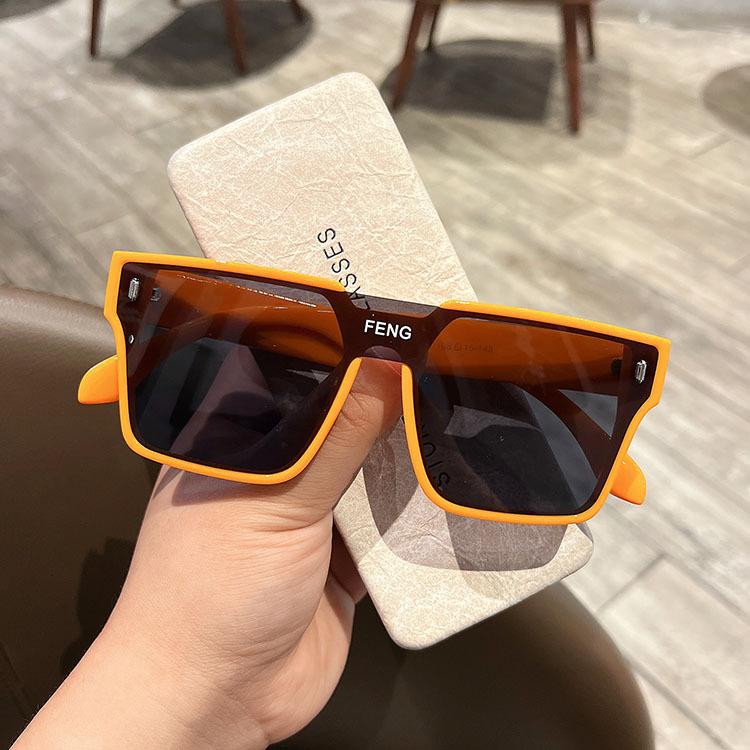 

Classic Stylish Square Sunglasses Woman Big Frame Mirror Solid Color Sun Glasses Summer Traveling Classic Style Oculos De Sol Feminino As shown
