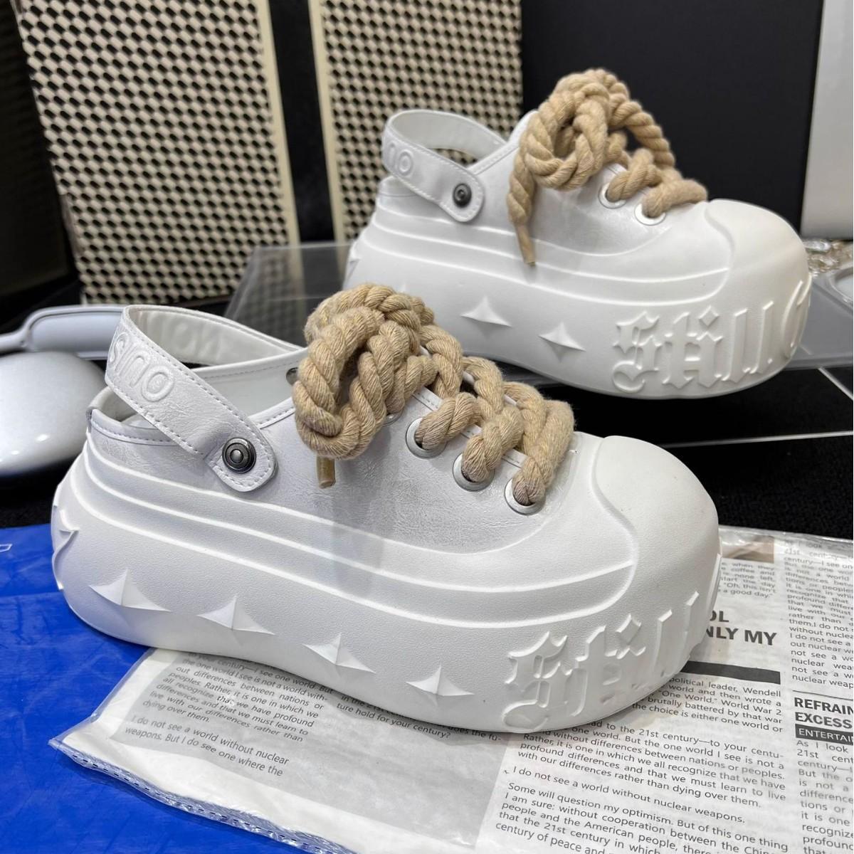 

Платформа белые туфли женские 2025 новый летний женские туфли повседневные универсальные супер огонь с юбкой большая голова хлебные туфли 40 верблюд