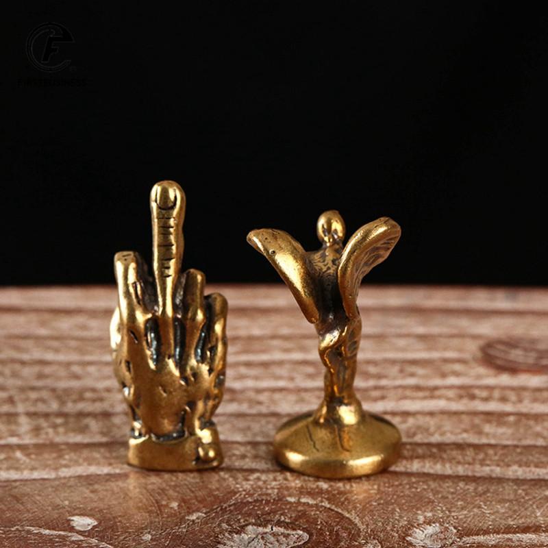 Copper Trophy Figurines Hand with Erect Middle Finger Up Statue Punk Style Vintage Brass Hand Mini Ornaments Office Decoration