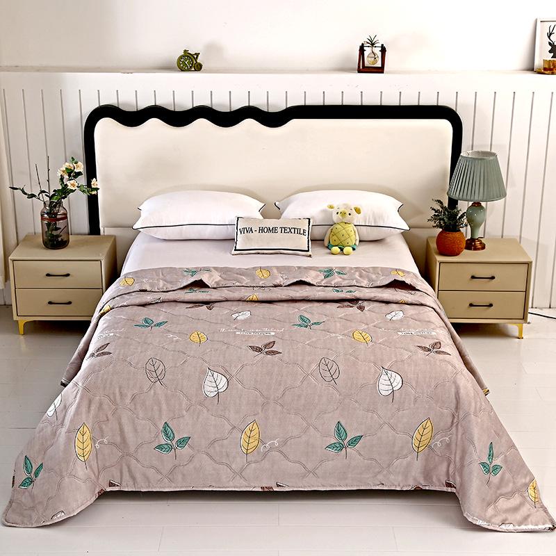 Summer Cool Gift Quilt Set: Washable Cotton Comforter & Thin Quilt