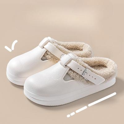 Women Wear Fashionable Thick-soled Cotton Shoes with Belt Buckles and Fleece for Warmth On The Outside