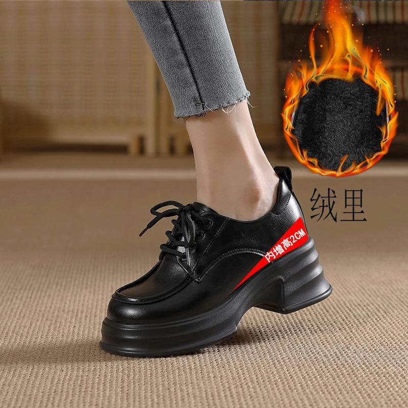 

Маленькие кожаные туфли на шнуровке женские новые с внутренней платформой женские туфли 3233 одинарные туфли туфли-маффины толстая подошва 39