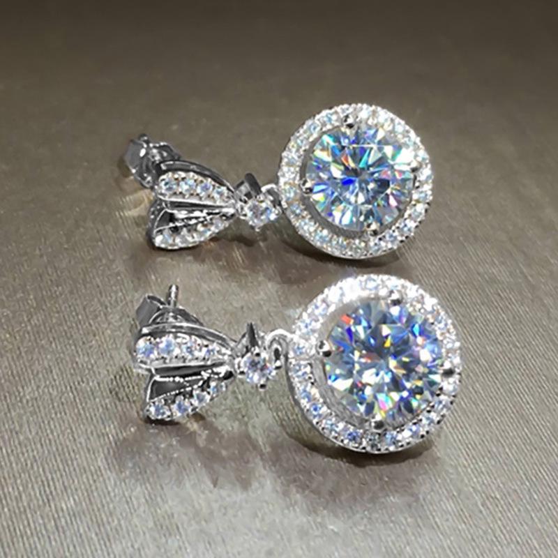 Heart-shaped Large Zircon Ladies' Earrings - Fashionable, Versatile, and Exquisite.