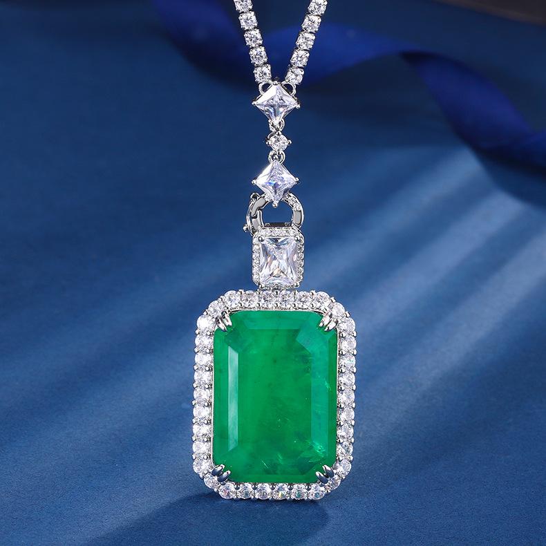 Jewelry Copper Bottom Gold Plated Imitation Emerald Paraiba Square 20 * 28 Pendant Necklace