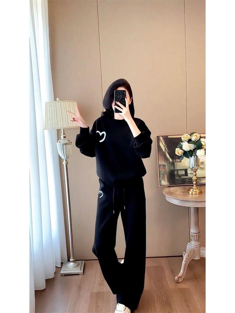 Stylish Korean Plus Velvet Thickened Casual Hoodie Two-Piece Set for Women - Autumn/Winter Chic Slimming Look