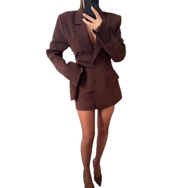 Autumn 2026 Women's European-American Waist-Cinching Suit Jacket with Lapel, Button, Pocket, Long Sleeve, and Short Skirt.